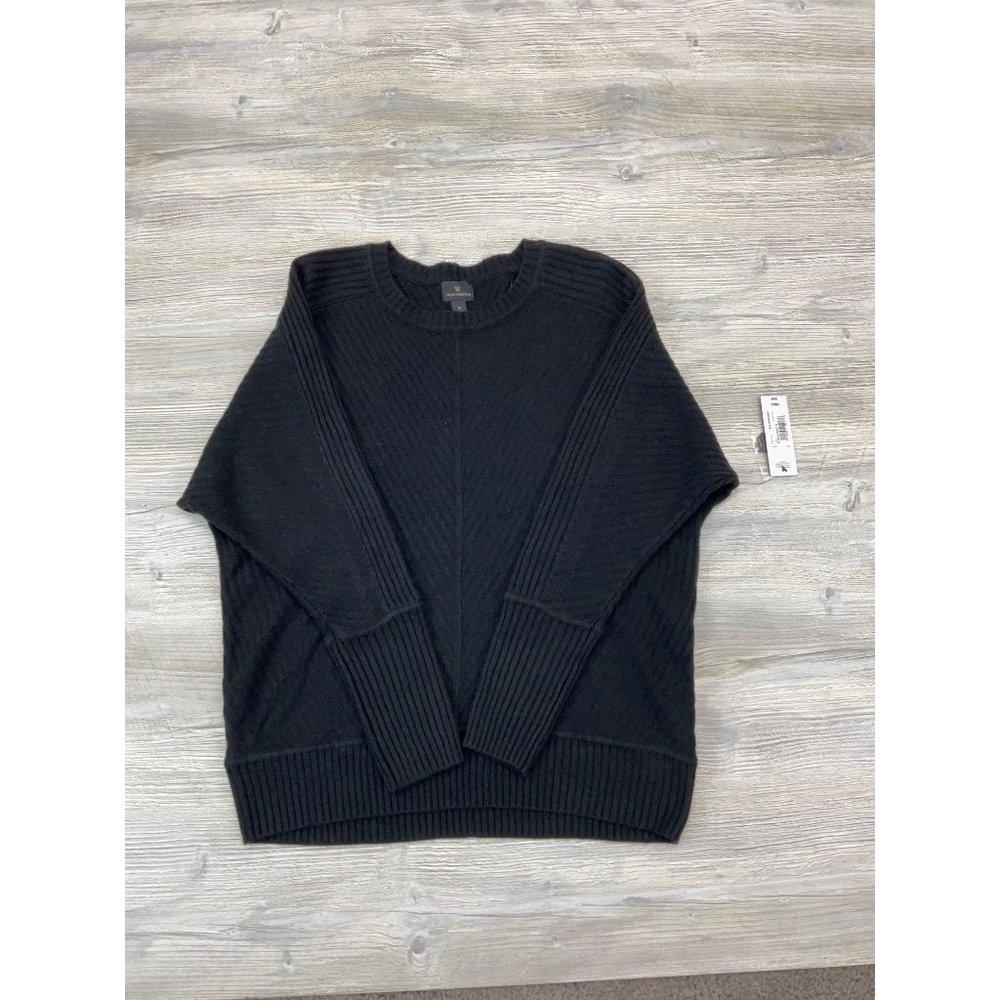 WORTHINGTON ROUND NECK SWEATER